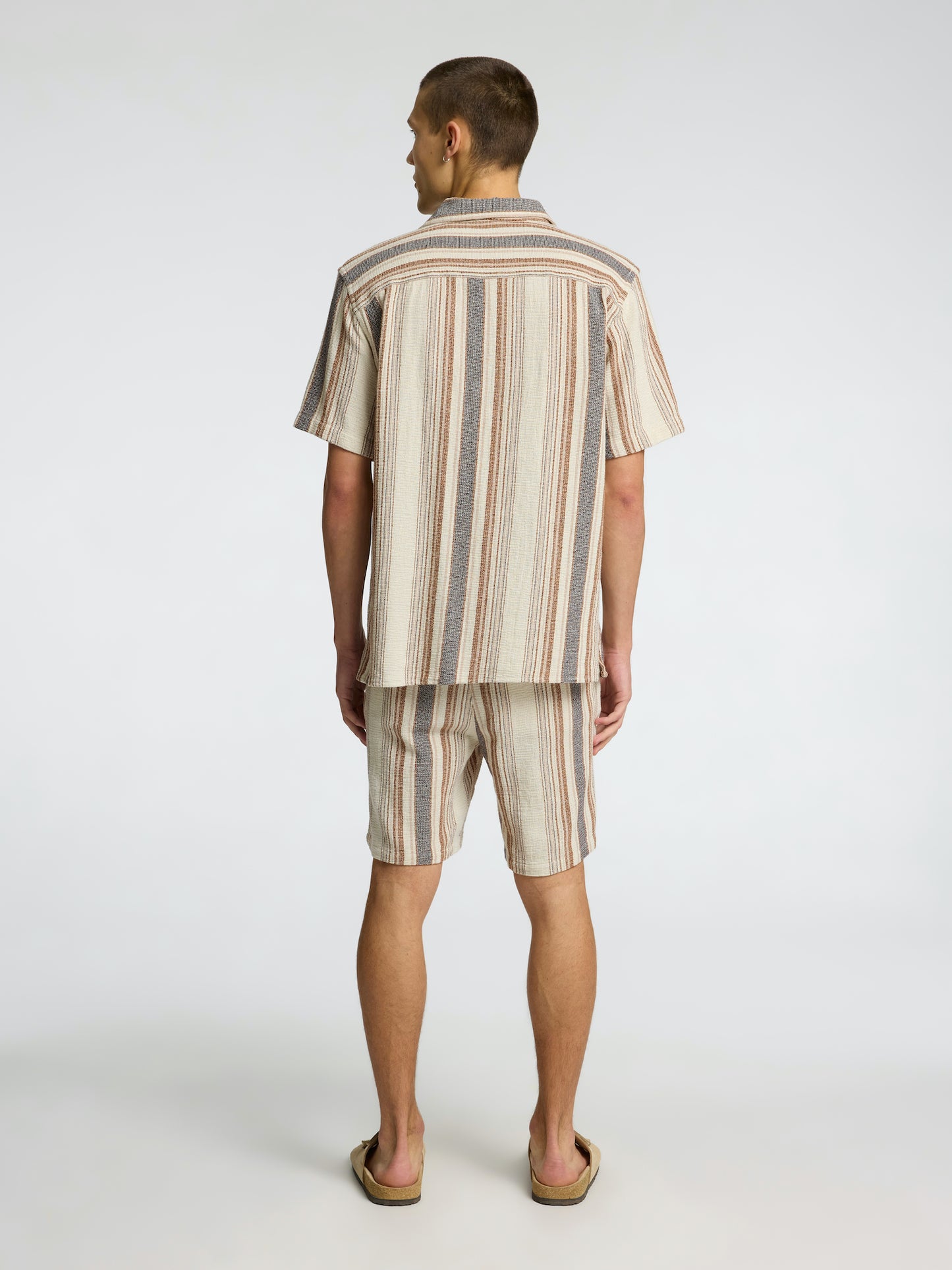 
                  
                    SLHRELAX-SAL  Egret  Short Sleeve Multi Stripes Shirt
                  
                