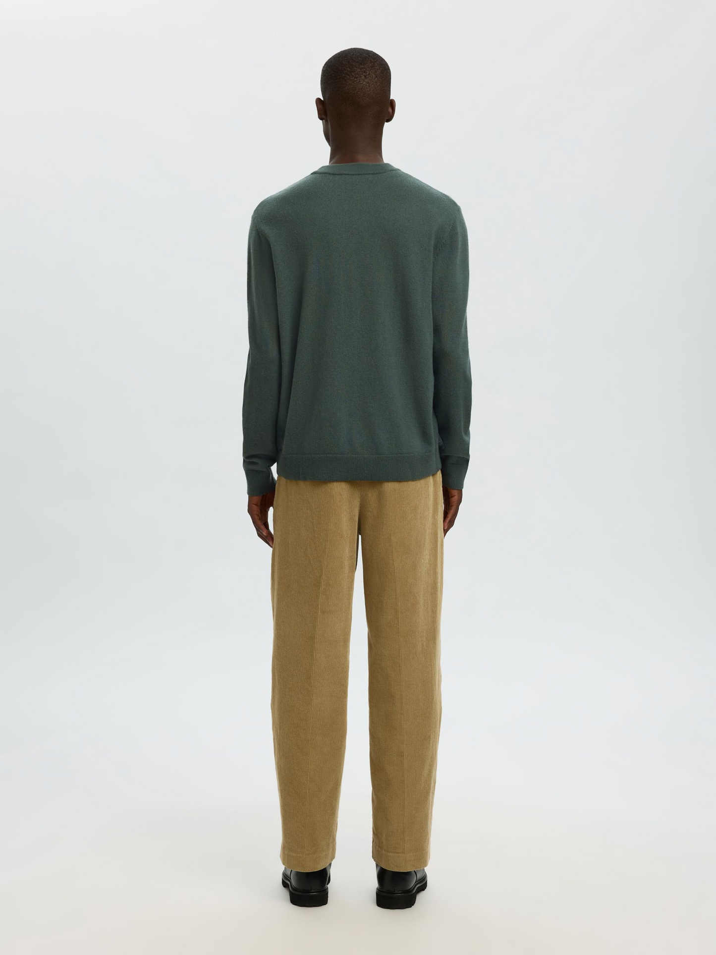 
                  
                    SLHTRAY Deep Forest Merino Relaxed Crew Jumper
                  
                