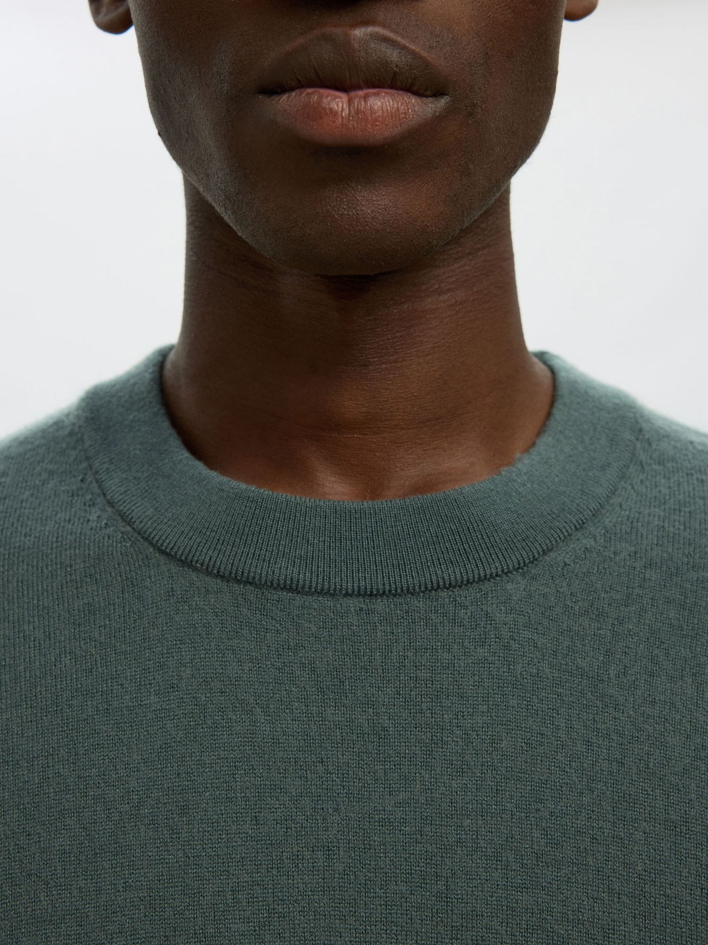 
                  
                    SLHTRAY Deep Forest Merino Relaxed Crew Jumper
                  
                