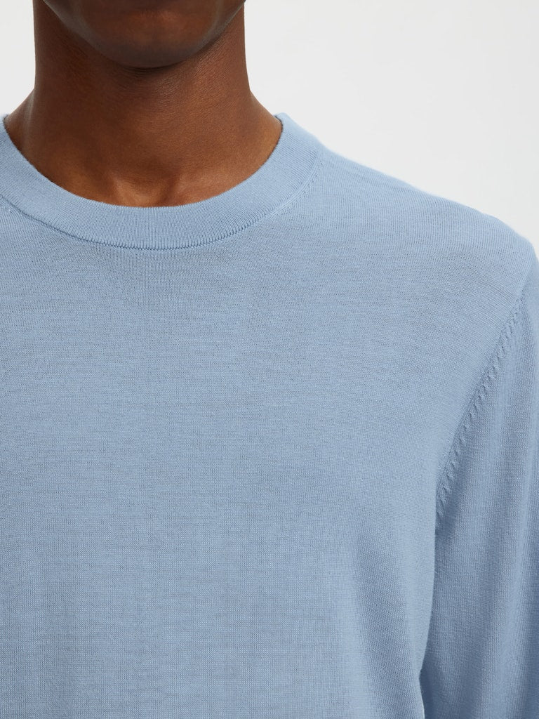 
                  
                    SLHTRAY Dusty Blue Merino Crew Neck Jumper
                  
                