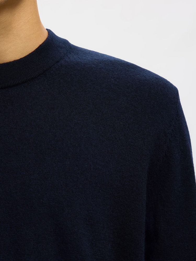 
                  
                    SLHTRAY Navy Blazer Merino Relaxed Crew Jumper
                  
                