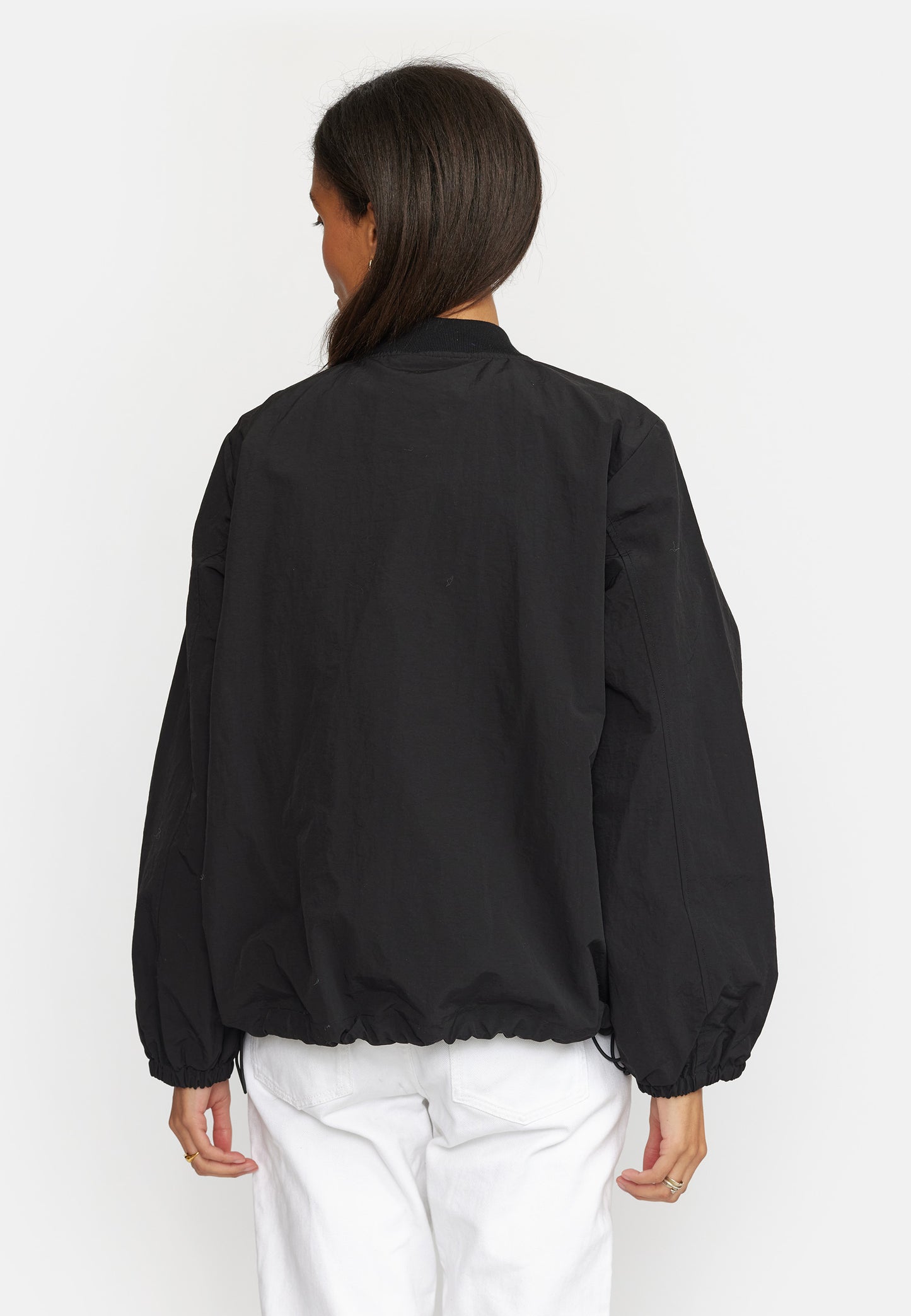 
                  
                    Schwarze Bomberjacke
                  
                