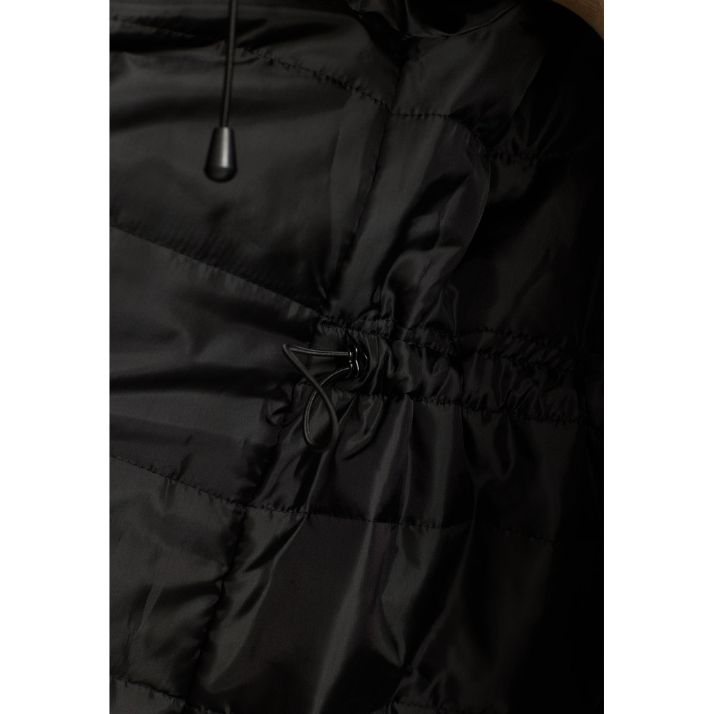 
                  
                    Schwarze Parkajacke mit Kapuze
                  
                
