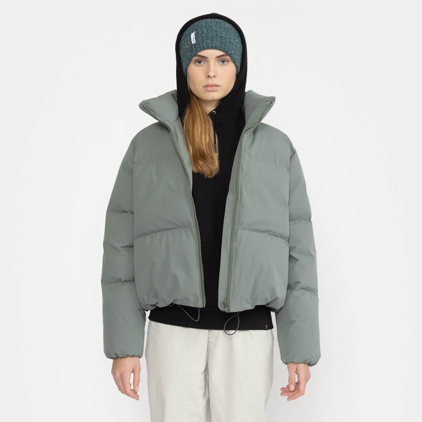 
                  
                    Kurze Steppjacke in Dust Petrol
                  
                