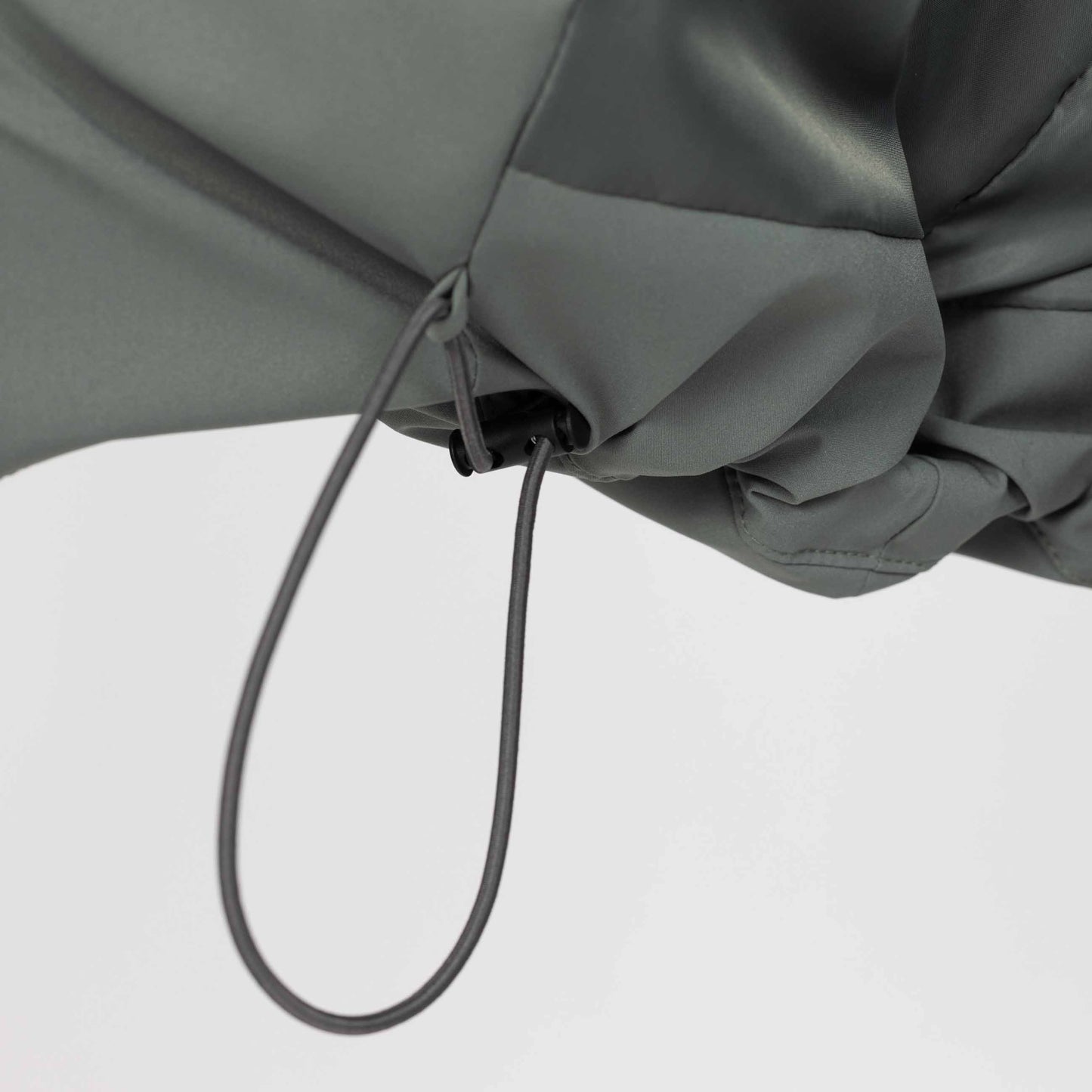 
                  
                    Kurze Steppjacke in Dust Petrol
                  
                