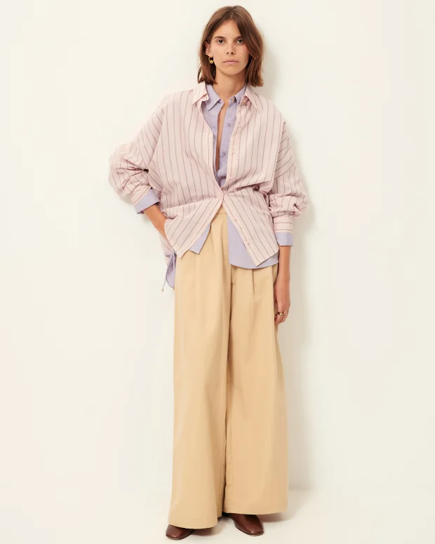 
                  
                    DAZIK Rosee Shirt
                  
                