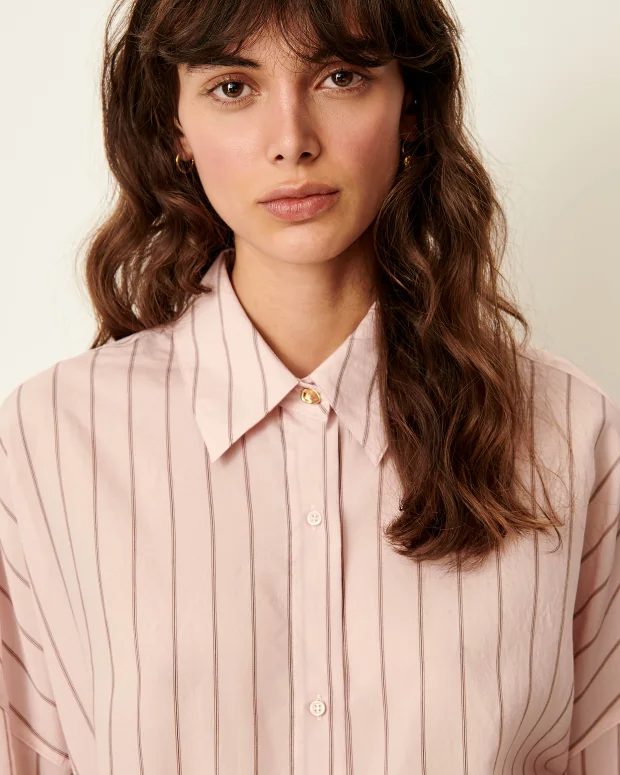 
                  
                    DAZIK Rosee Shirt
                  
                