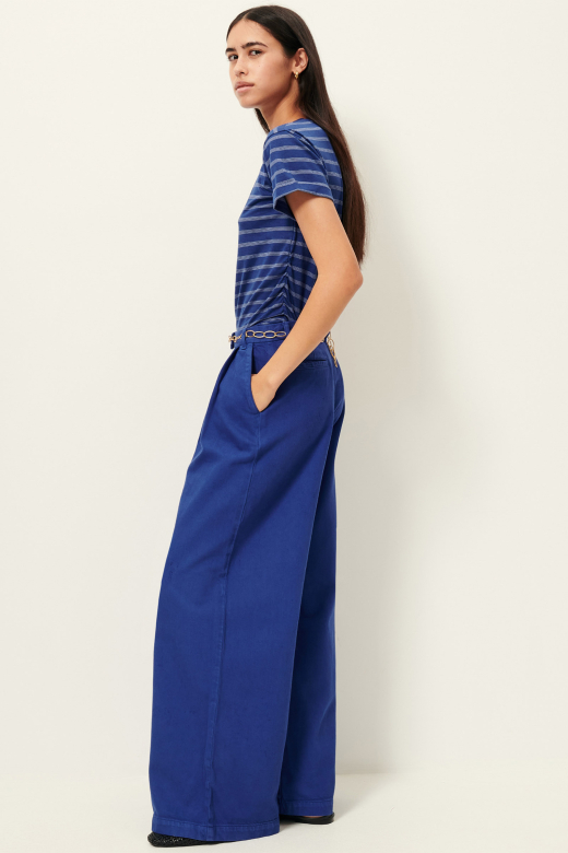 
                  
                    FLAHERTY Blazer Blue Side Gathering T-Shirt
                  
                