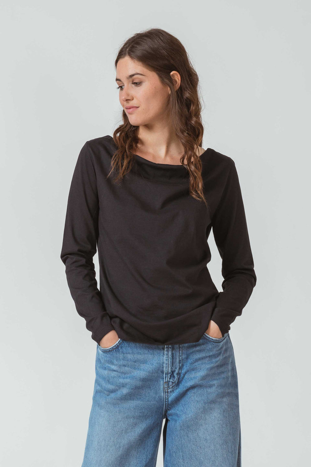 HIRU Black Long Sleeve