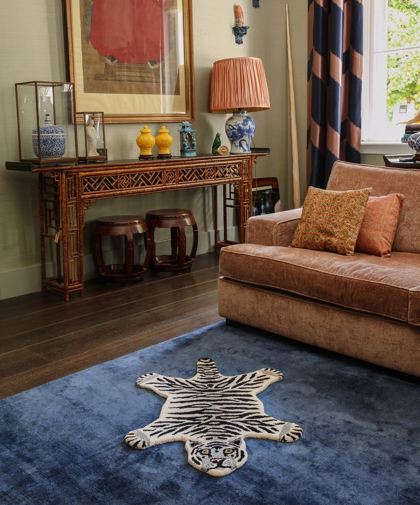 
                  
                    SNOWY Small Tiger Rug
                  
                