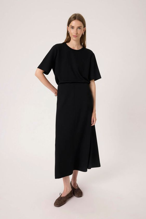 
                  
                    SLMARIGOLD Black Jersey Skirt
                  
                