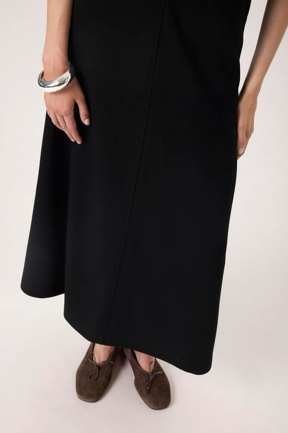 
                  
                    SLMARIGOLD Black Jersey Skirt
                  
                