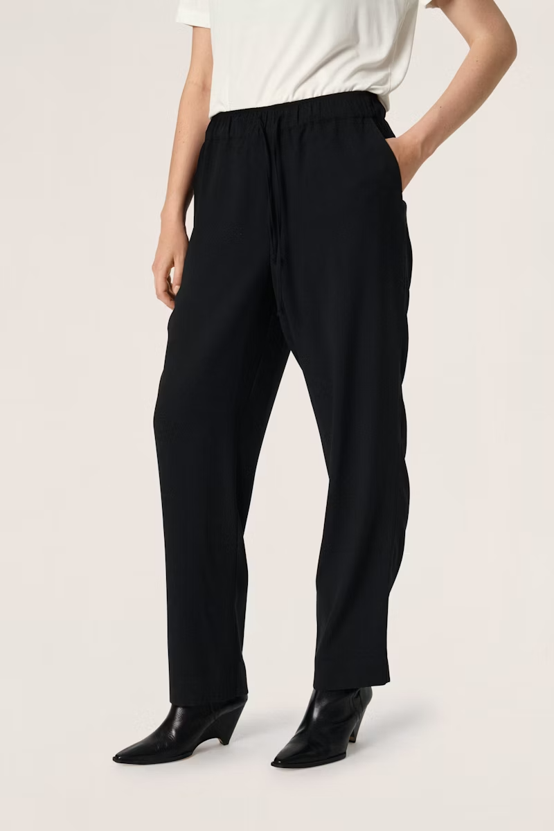 
                  
                    SLSHIRLEY Black Tapered Trousers
                  
                
