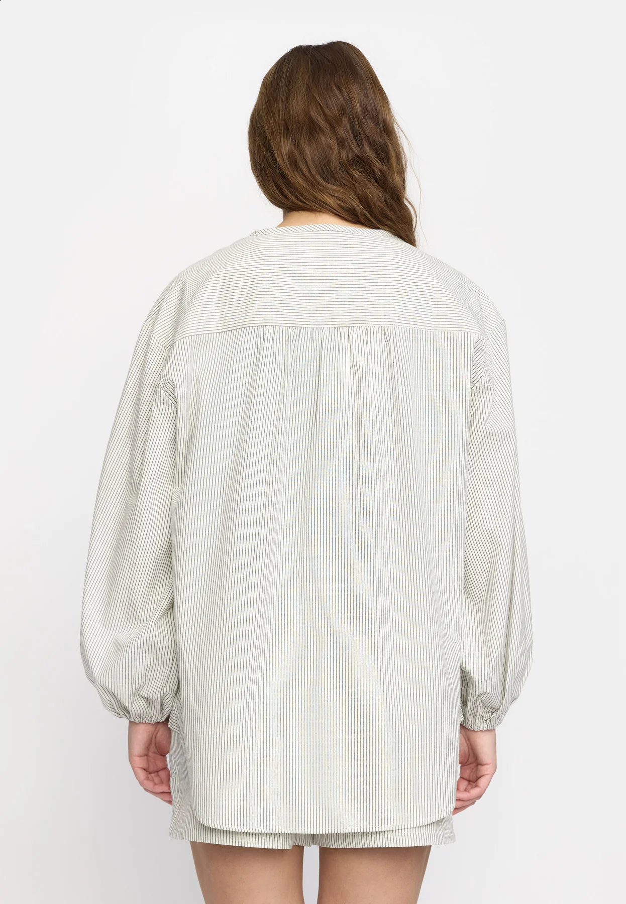 
                  
                    SREBBI Arctic Wolf Shirt
                  
                