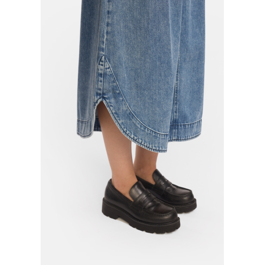 
                  
                    SRKEIRA Dunkelblauer Jeansrock
                  
                