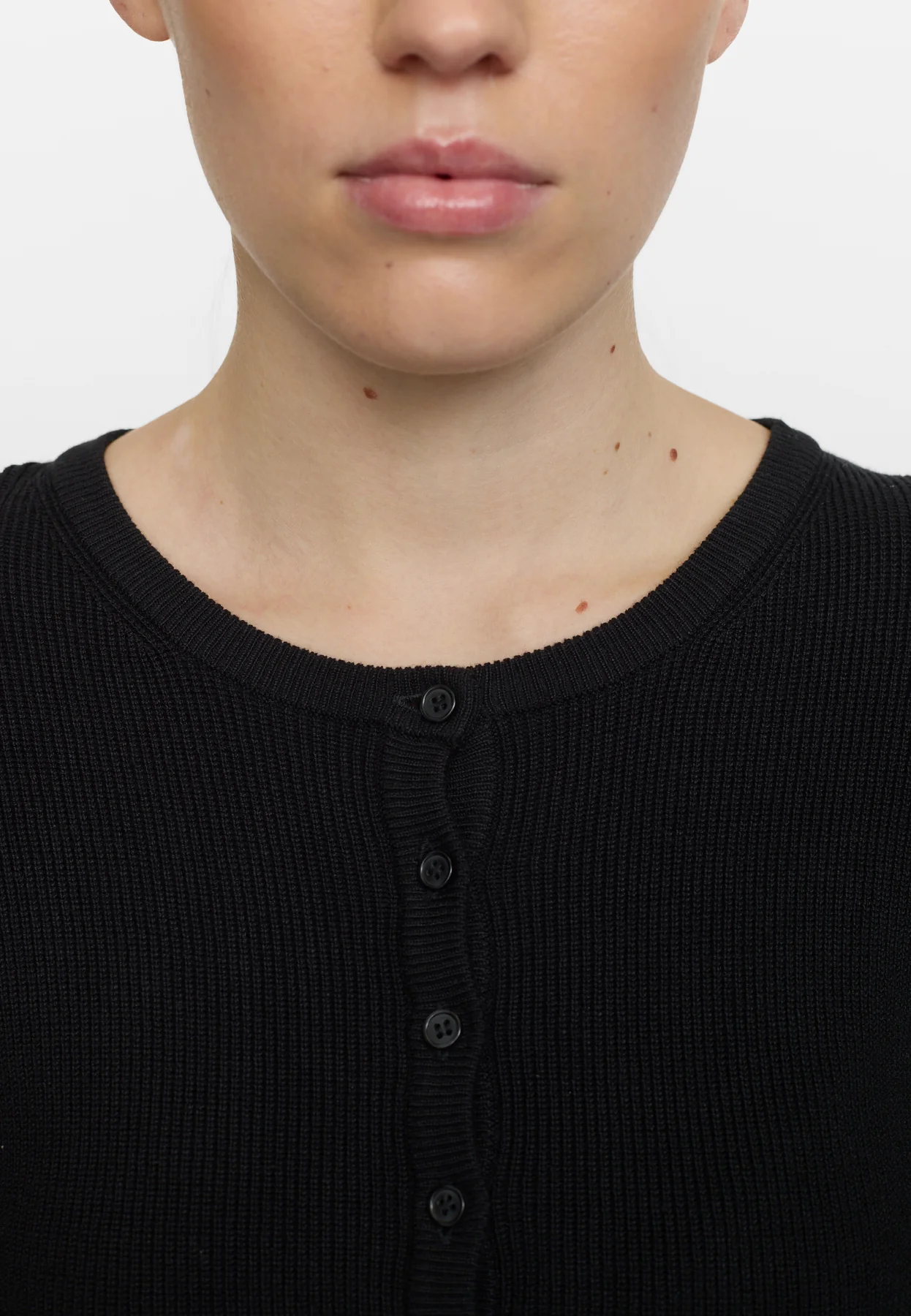 
                  
                    SRMUSHI Schwarze Strickjacke
                  
                