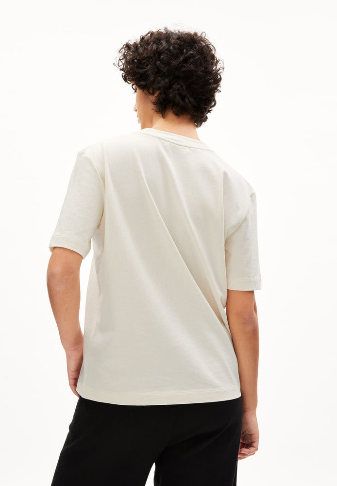 
                  
                    TARJAA Ungefärbtes, lockeres T-Shirt
                  
                