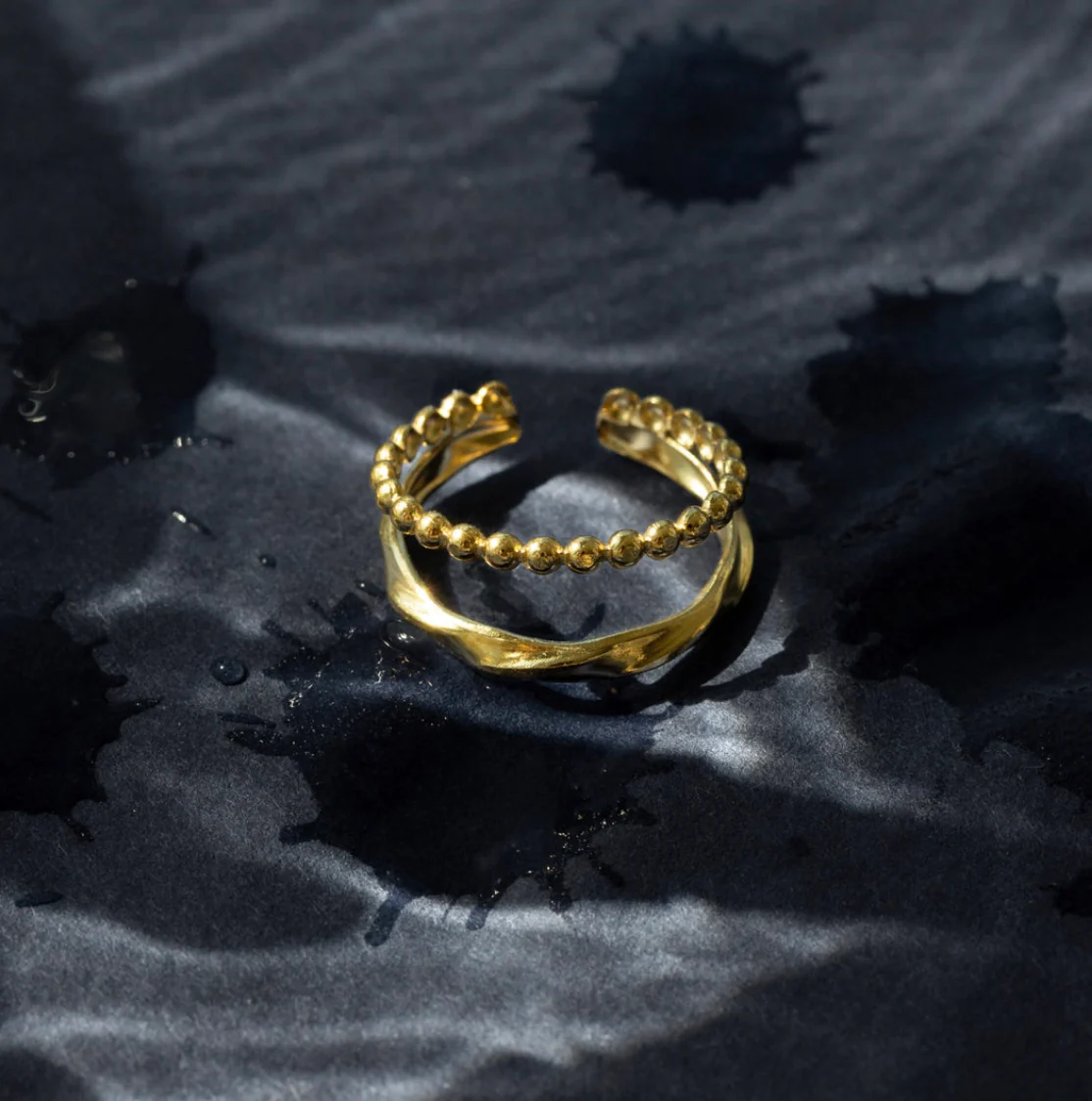 
                  
                    CAROLINE Double Lined Ring
                  
                