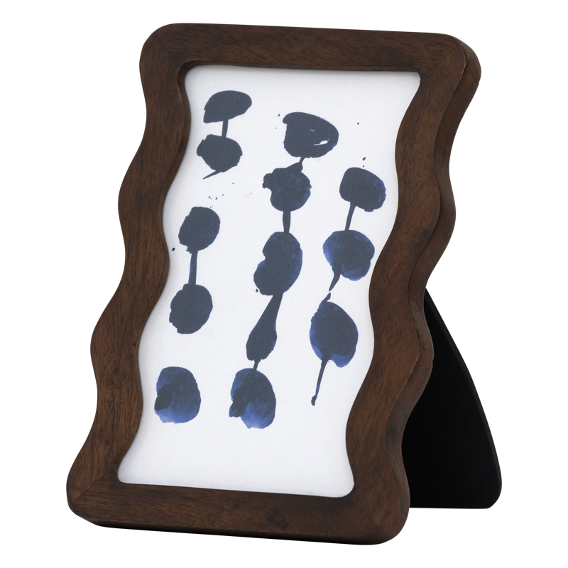 
                  
                    FLETTE Photo Frame
                  
                