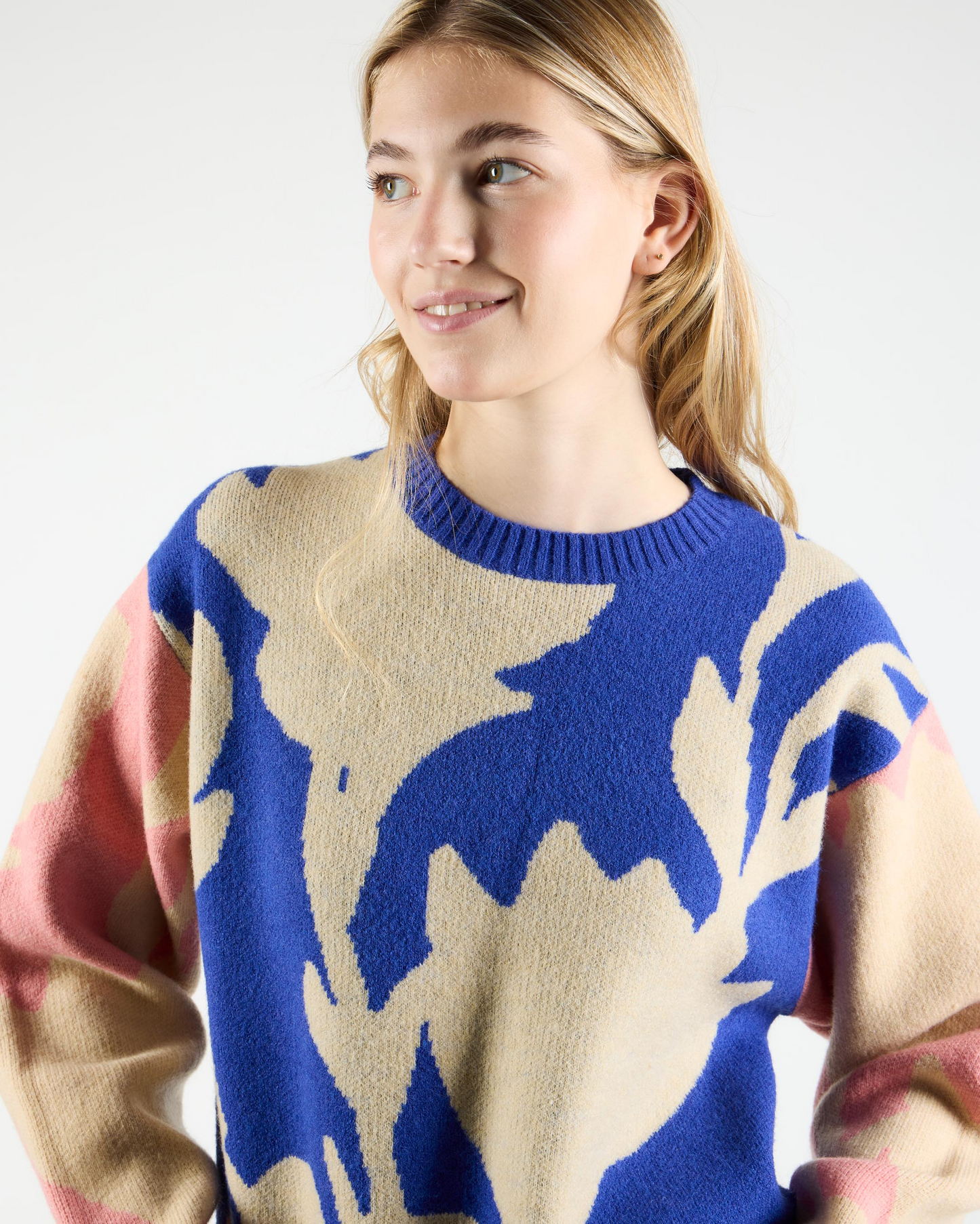 
                  
                    MICAH Pink Blue Knit Round Neck Jumper
                  
                