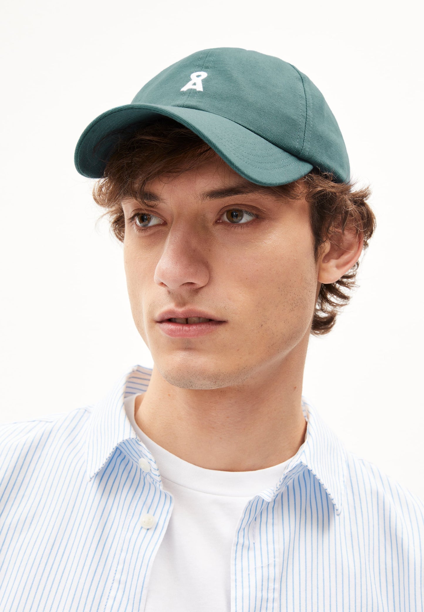 
                  
                    YENAAS BOLD Green Spruce Cap
                  
                