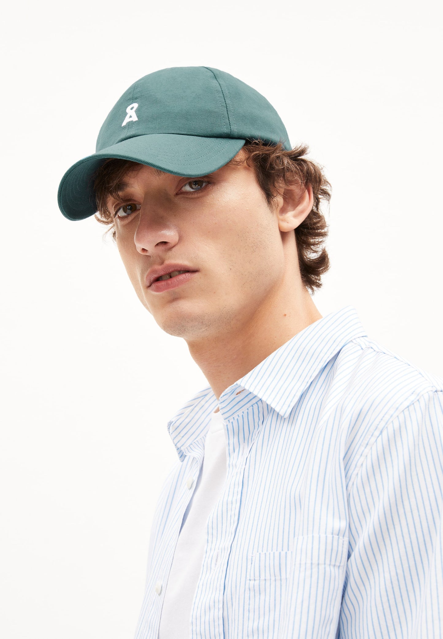 
                  
                    YENAAS BOLD Green Spruce Cap
                  
                