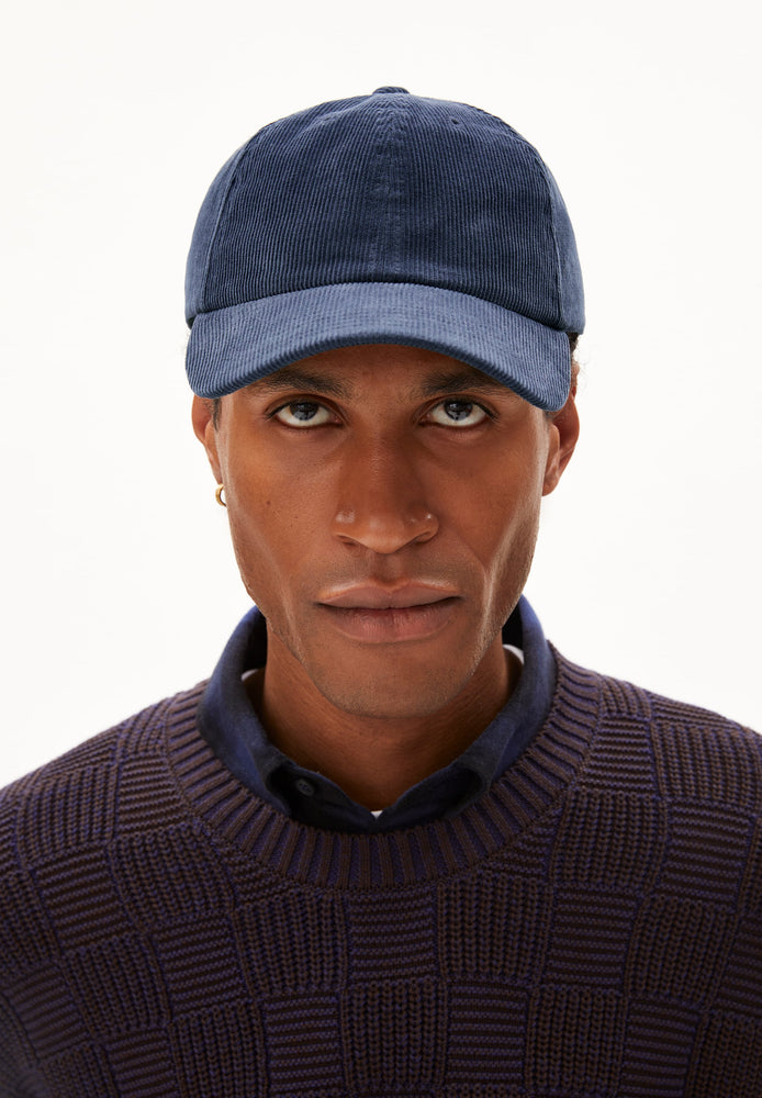 
                  
                    YENAAS CORDUROY Night Sky Cap
                  
                