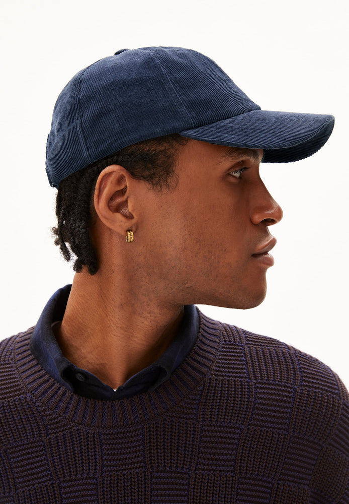 
                  
                    YENAAS CORDUROY Night Sky Cap
                  
                
