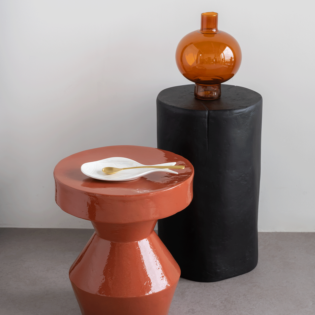 
                  
                    Golden Oak Brown Recycled Round Glass Vase
                  
                