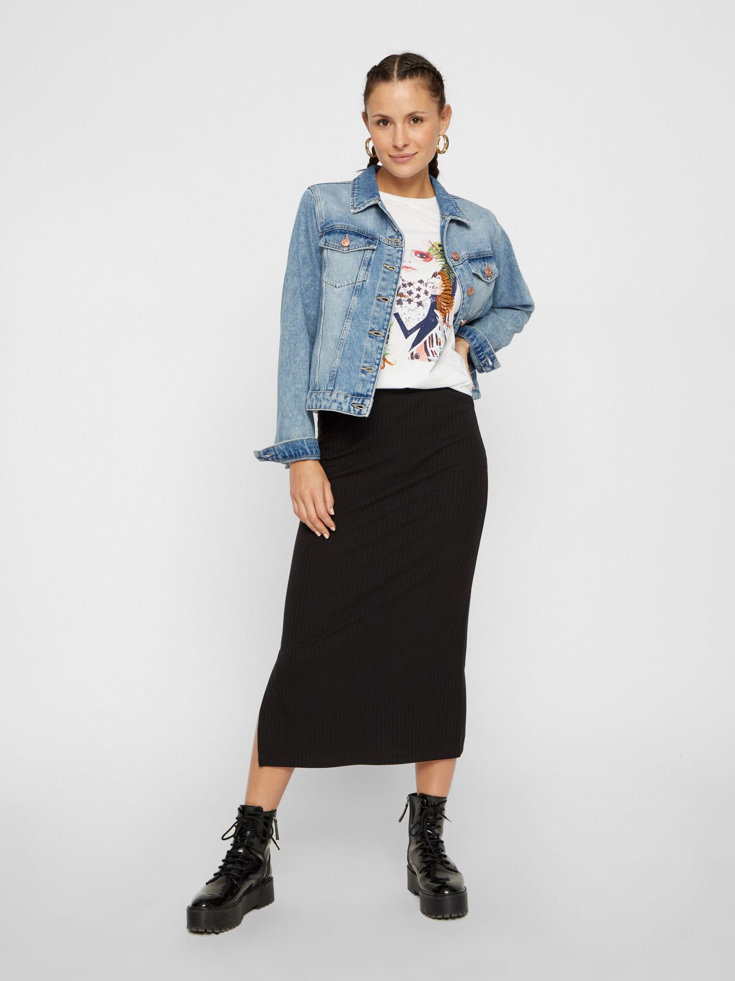 
                  
                    PCKYLIE Black Midi Skirt
                  
                
