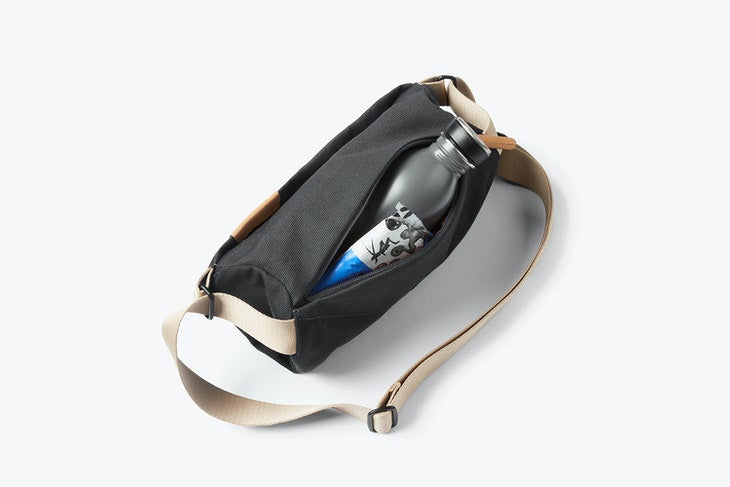 
                  
                    Charcoal Sling Mini-Tasche
                  
                