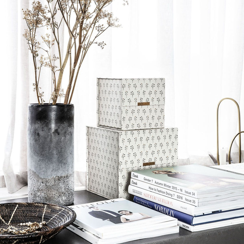
                  
                    Großer beige Karton und Magnete Aufbewahrungsbox mit Blumenmuster
                  
                