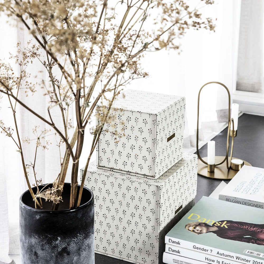
                  
                    Großer beige Karton und Magnete Aufbewahrungsbox mit Blumenmuster
                  
                