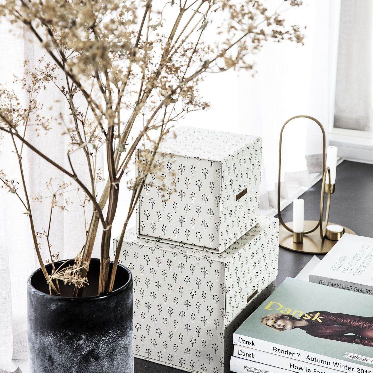 
                  
                    Großer beige Karton und Magnete Aufbewahrungsbox mit Blumenmuster
                  
                