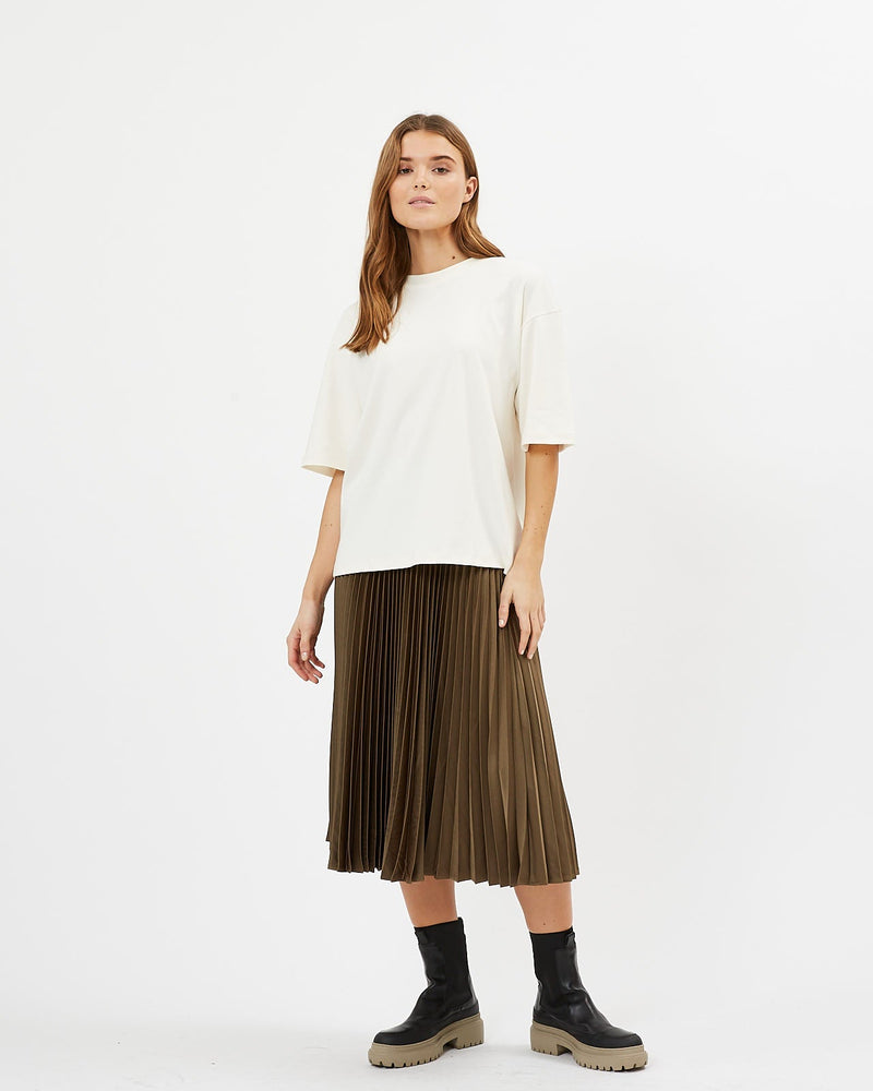 
                  
                    AARHUSI Broken White Bio-Baumwoll-T-Shirt
                  
                