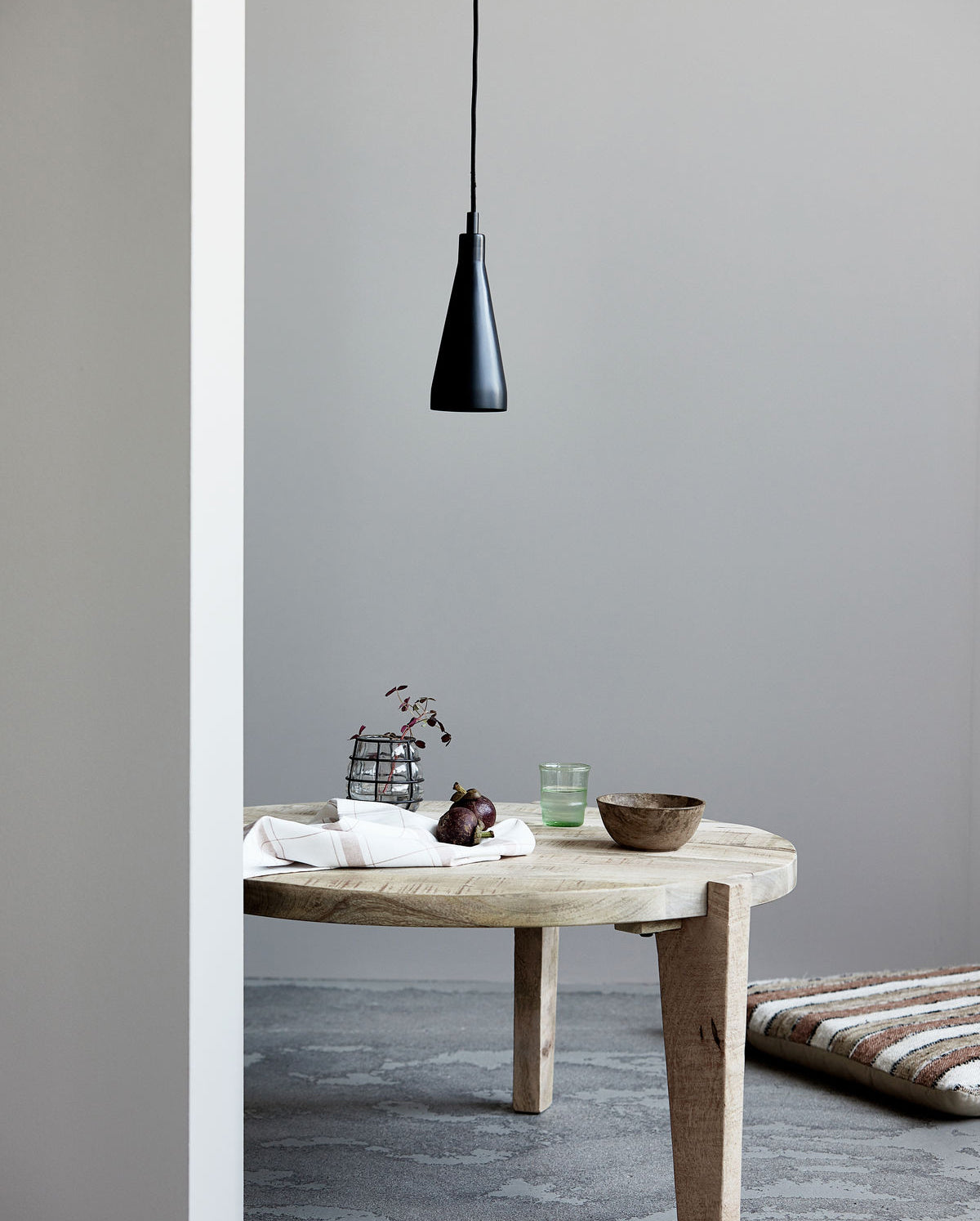 
                  
                    Jammu-Lampe, schwarz
                  
                
