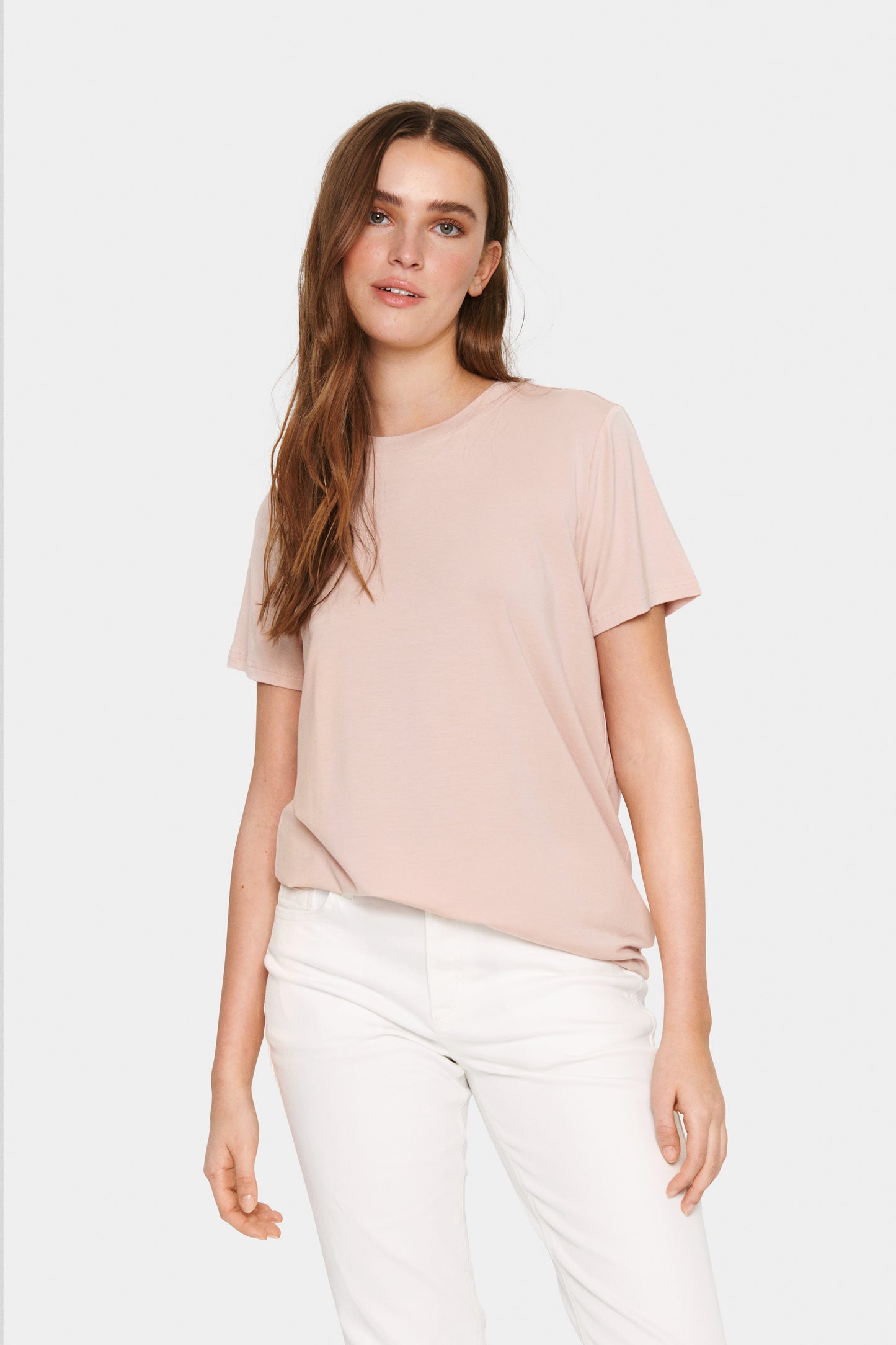 
                  
                    ADELIASZ Sepia Rose Reguläres T-Shirt
                  
                