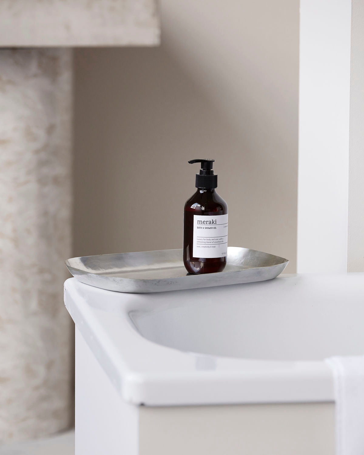 
                  
                    Velvet Mood Bath & Shower Oil
                  
                