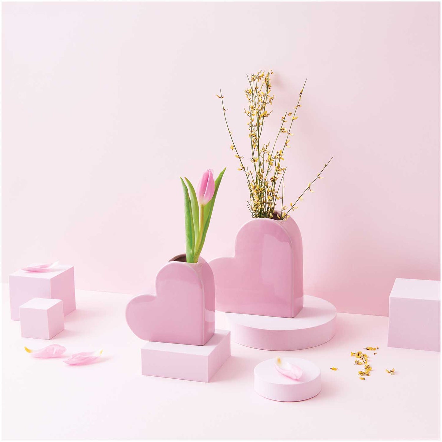 
                  
                    Kleine rosa Keramik-Herzvase
                  
                