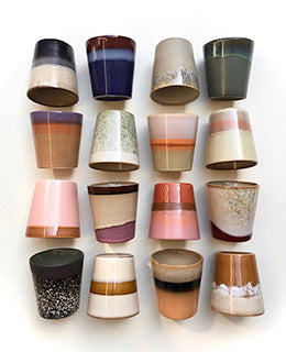 
                  
                    Keramik der 70er: Kaffeebecher, Stein
                  
                
