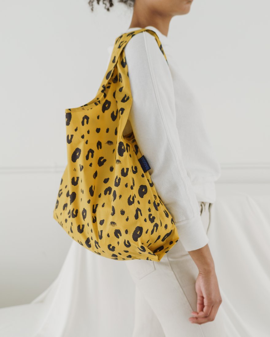 
                  
                    Wiederverwendbare Standardtasche mit Leopardenmuster
                  
                