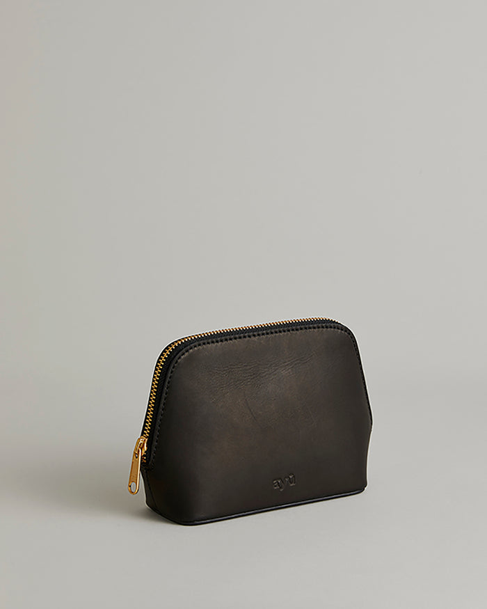 Schminktasche aus schwarzem Ayu-Leder 