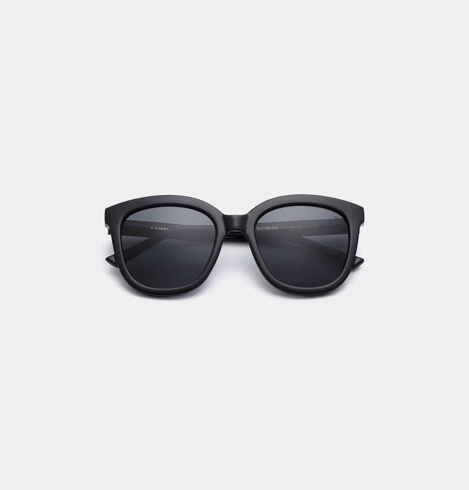 
                  
                    BILLY Schwarze Sonnenbrille
                  
                