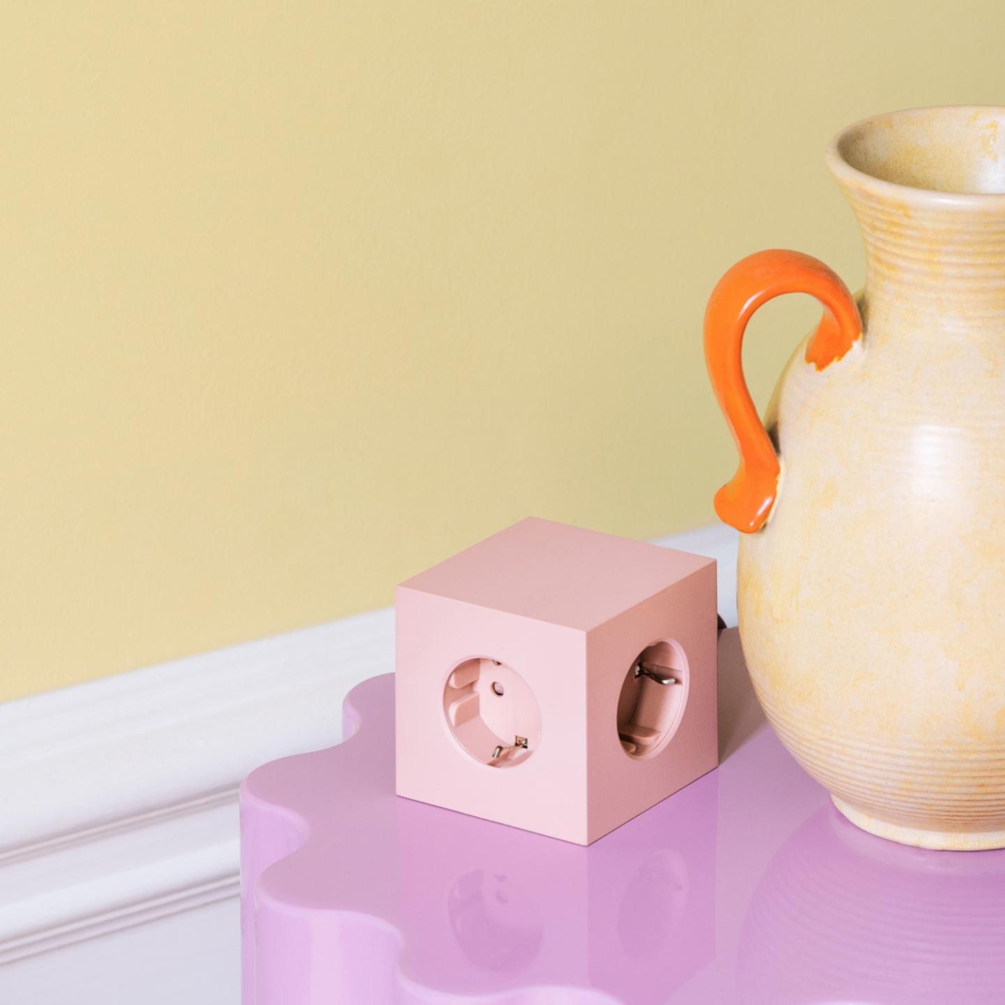 
                  
                    SQUARE 1 Old Pink 1 Usb & Magnet Socket Extension
                  
                