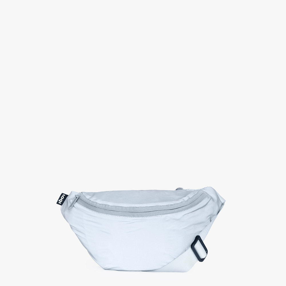 
                  
                    Silberne reflektierende Bauchtasche
                  
                