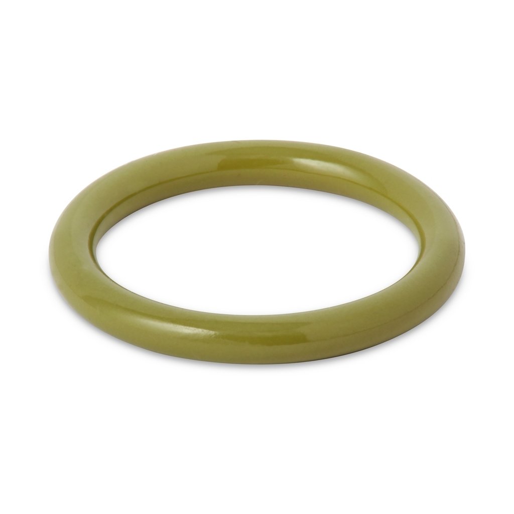 
                  
                    Weidengrüner Emaille-Ring
                  
                