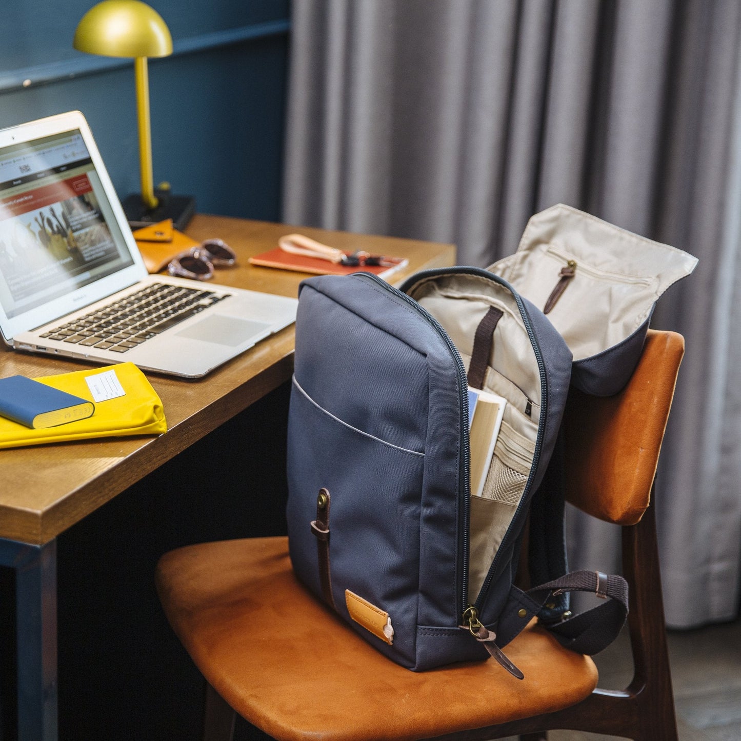 
                  
                    Midnight Black Berlin Charlie 12h Backpack
                  
                