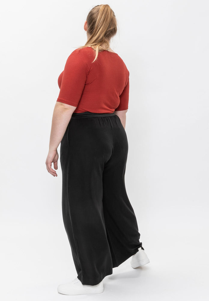 
                  
                    SANDROSE Black Trousers
                  
                