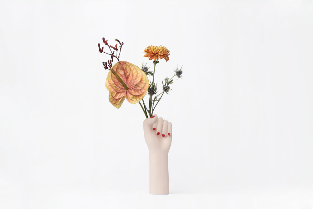 
                  
                    Kleine weiße Girl-Power-Vase
                  
                