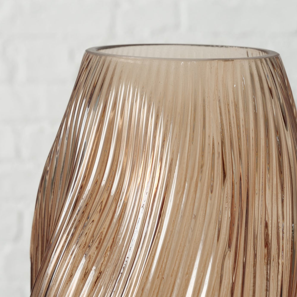 
                  
                    SALUNA Beige Glass Vase
                  
                